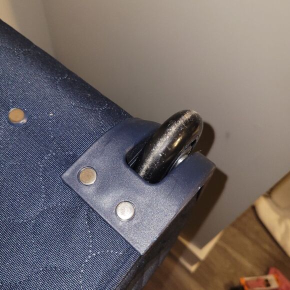 London Fog Calypso Carry On Luggage Travel Bag Suitcase Navy Blue - Picture 9 of 16